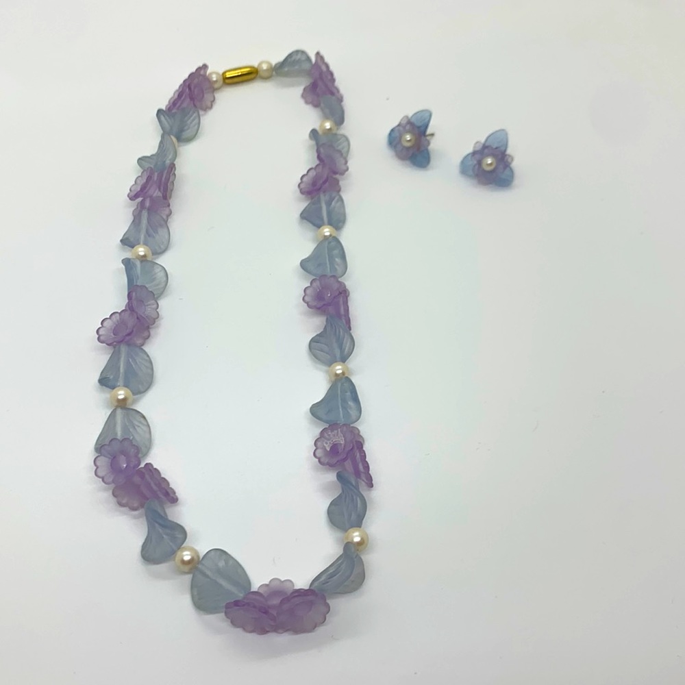 Vintage blue and purple flower bead set